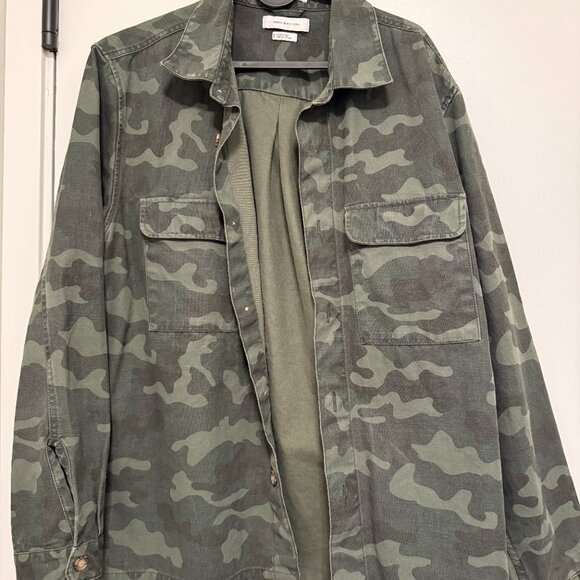 Urban outfitters | Oversized Military Camo Men's Green and Khaki Jacket - Picture 3 of 7